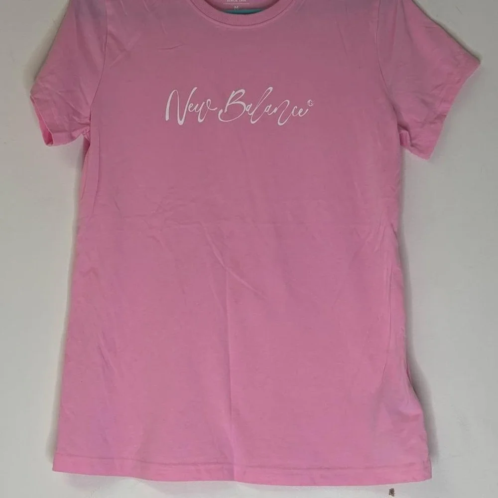New Balance Pink Women Medium Logo Tee Athleisure Pilates Princess Sporty Y2K